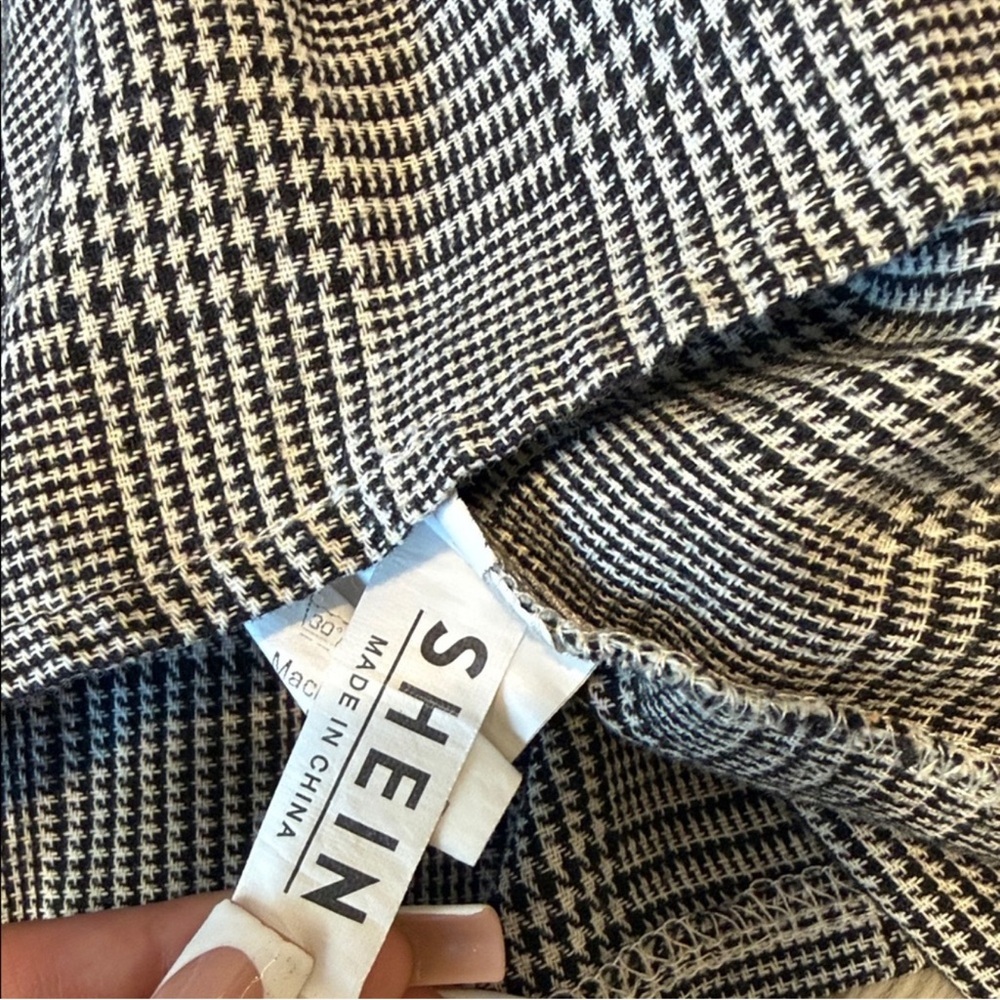 SHEIN Women's Gray Plaid Blouse with White Collar - Picture 2 of 5